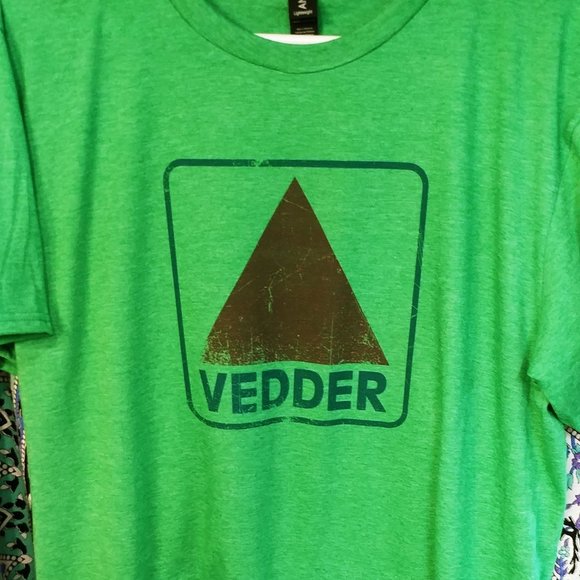 Pearl Jam Vedder Boston Fenway park Red Sox T-shirt NWT - Picture 1 of 3